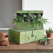 Load image into Gallery viewer, Metal Trunk Set