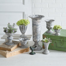 Load image into Gallery viewer, Metal Trumpet Vase