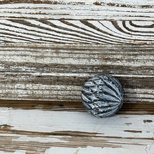 Load image into Gallery viewer, 4" Decorative Ball