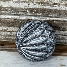 Load image into Gallery viewer, 4" Decorative Ball