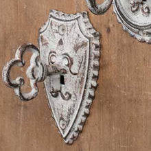 Load image into Gallery viewer, Vintage Key Metal Hooks Set