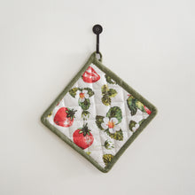 Load image into Gallery viewer, Strawberries Kitchen Essentials Set Of Three