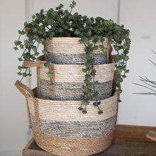 Load image into Gallery viewer, Straw Handled Basket Set