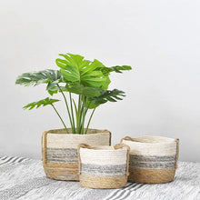 Load image into Gallery viewer, Straw Handled Basket Set