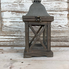 Load image into Gallery viewer, Stable Lantern