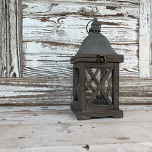 Load image into Gallery viewer, Stable Lantern