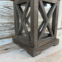 Load image into Gallery viewer, Stable Lantern