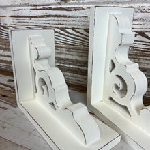 Load image into Gallery viewer, White Wooden Corbel Set