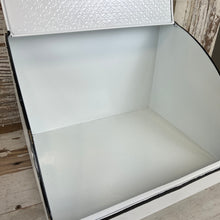 Load image into Gallery viewer, Fresh Bread Box