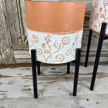Load image into Gallery viewer, Floral Embossed Plant Stand Set