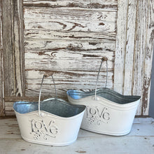 Load image into Gallery viewer, Tin Love Basket Set