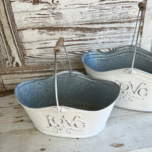 Load image into Gallery viewer, Tin Love Basket Set