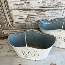 Load image into Gallery viewer, Tin Love Basket Set