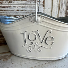 Load image into Gallery viewer, Tin Love Basket Set