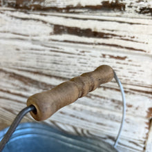 Load image into Gallery viewer, Tin Love Basket Set