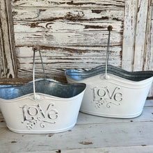 Load image into Gallery viewer, Tin Love Basket Set