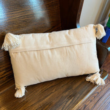 Load image into Gallery viewer, Diamond Circle Pillow