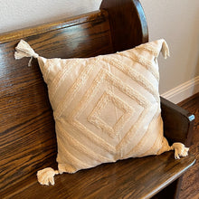 Load image into Gallery viewer, Diamond Pattern Pillow