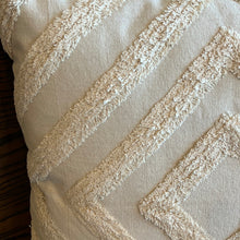 Load image into Gallery viewer, Diamond Pattern Pillow