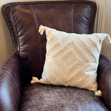 Load image into Gallery viewer, Diamond Pattern Pillow