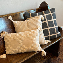 Load image into Gallery viewer, Diamond Pattern Pillow