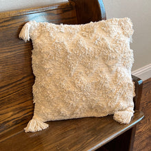 Load image into Gallery viewer, Weave Pattern Pillow