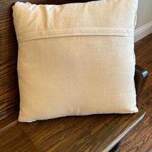 Load image into Gallery viewer, Natural Diamond Pillow