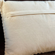 Load image into Gallery viewer, Durrie Pillow