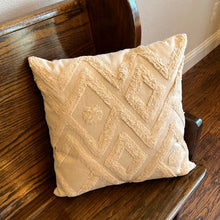 Load image into Gallery viewer, Double Diamond Pattern Pillow