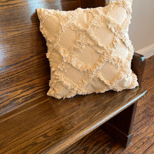 Load image into Gallery viewer, Diamond Pattern Pillow