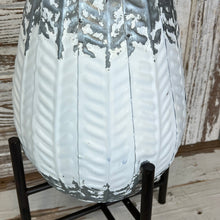 Load image into Gallery viewer, Maya Planter