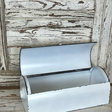 Load image into Gallery viewer, Vintage Bread Box