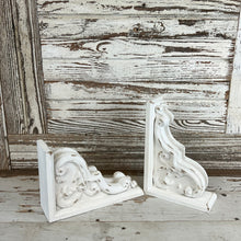 Load image into Gallery viewer, Rustic White Wooden Corbel