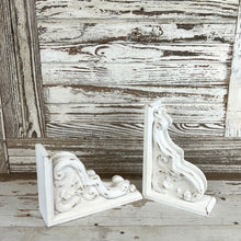 Load image into Gallery viewer, Rustic White Wooden Corbel