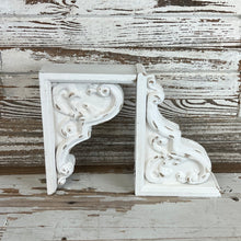 Load image into Gallery viewer, Rustic White Wooden Corbel