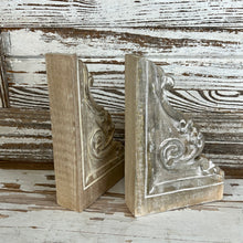 Load image into Gallery viewer, Fancy Wood Corbel Set