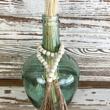 Load image into Gallery viewer, White Beaded Garland With Tassels