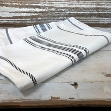 Load image into Gallery viewer, Linen Reversible Striped Table Runner
