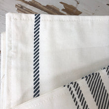 Load image into Gallery viewer, Linen Reversible Striped Table Runner