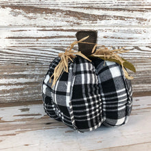 Load image into Gallery viewer, Plush Pumpkins