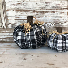 Load image into Gallery viewer, Plush Pumpkins
