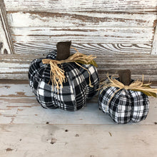 Load image into Gallery viewer, Plush Pumpkins