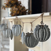 Load image into Gallery viewer, Dangling Pumpkin Garland
