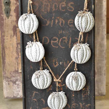 Load image into Gallery viewer, Dangling Pumpkin Garland