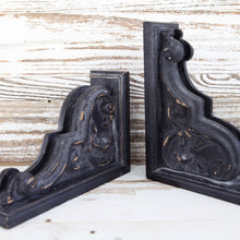 Load image into Gallery viewer, Rustic Black Wooden Corbel