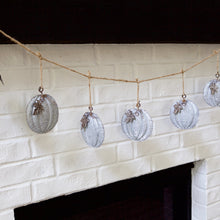 Load image into Gallery viewer, Dangling Pumpkin Garland