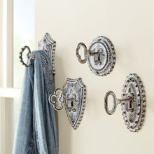 Load image into Gallery viewer, Vintage Key Metal Hooks Set