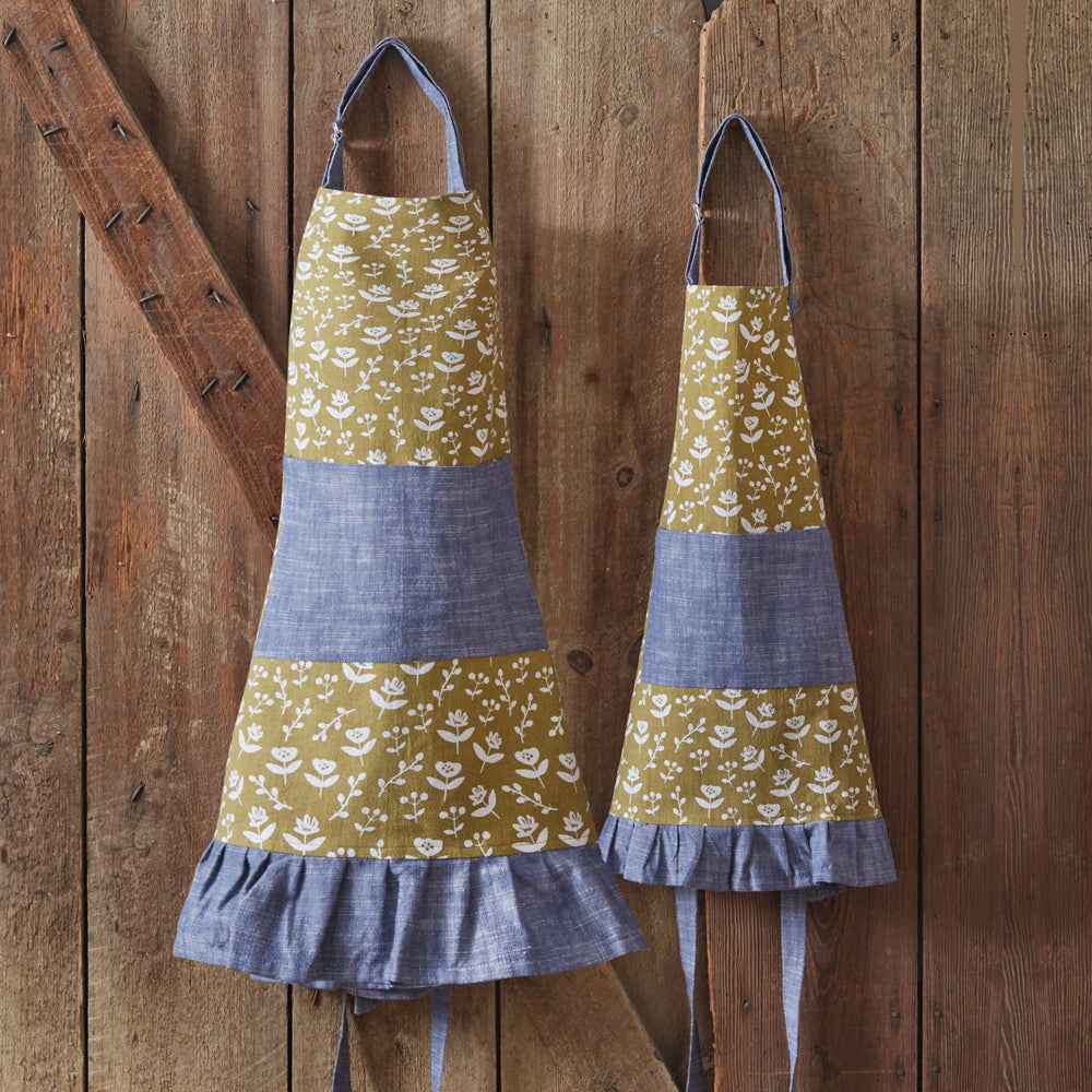 Floral Adult and Child Apron Set