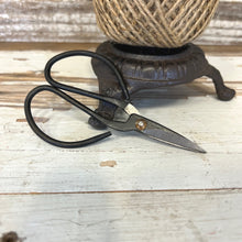 Load image into Gallery viewer, Cast Iron Twine Stand With Snips
