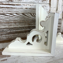 Load image into Gallery viewer, White Wooden Corbel Set
